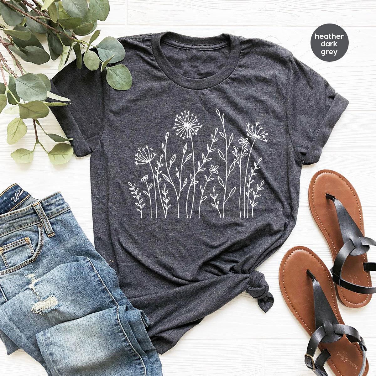 Minimalist T-Shirts, Gifts for Women, Flowers Crewneck Sweatshirt, Aesthetic Tees, Floral Shirts for Women, Wild Flowers Graphic Tees
