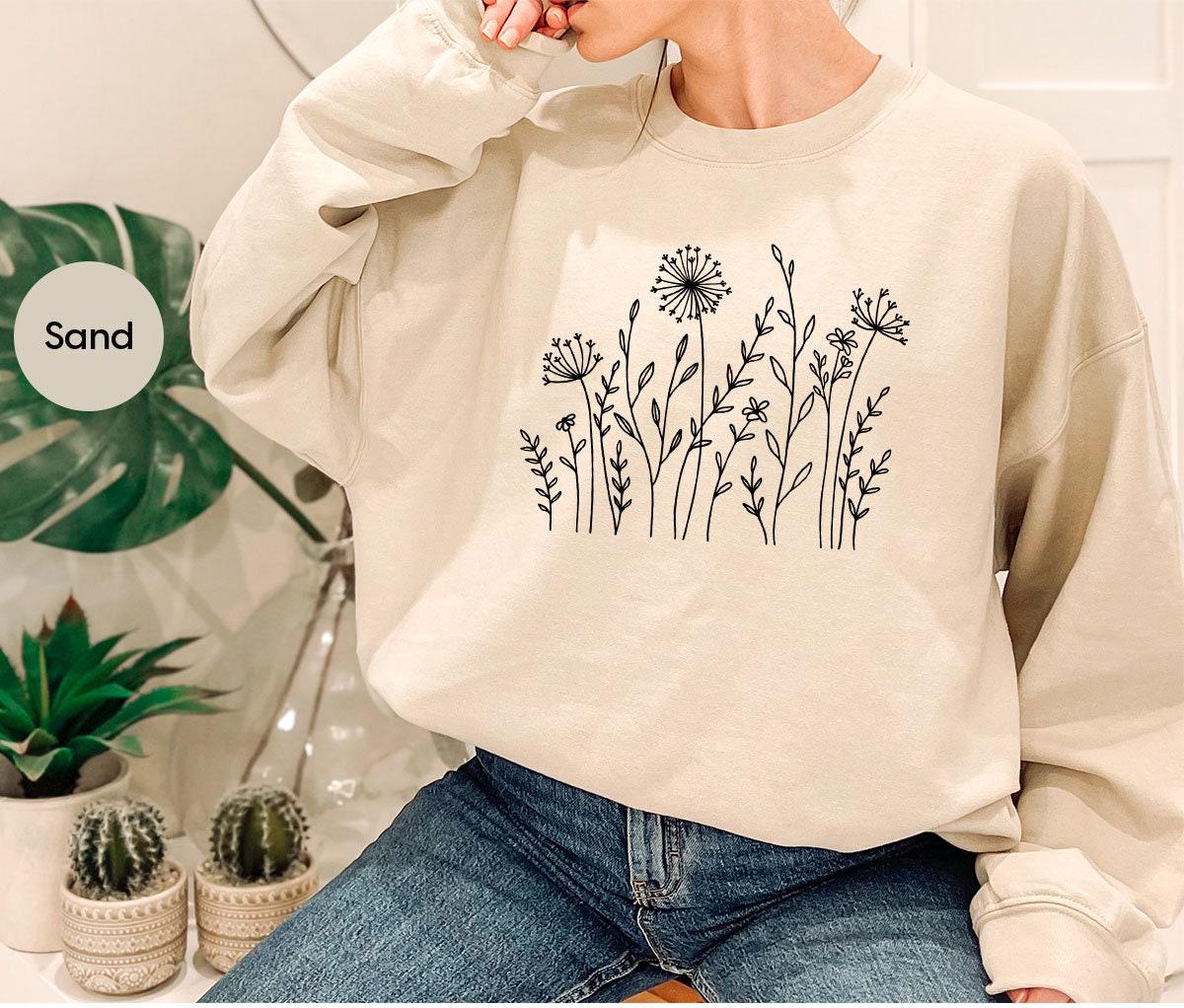 Minimalist T-Shirts, Gifts for Women, Flowers Crewneck Sweatshirt, Aesthetic Tees, Floral Shirts for Women, Wild Flowers Graphic Tees
